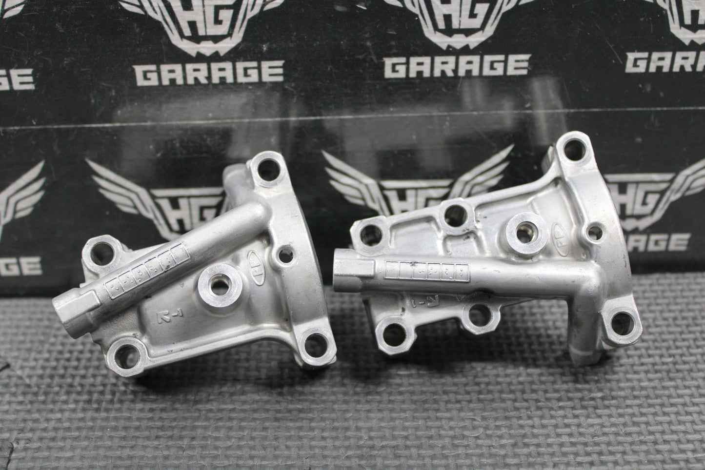 2003 YAMAHA 03 - 05 YZ450F WR450F OEM CYLINDER HEAD CAM CAPS CAMSHAFT TOWERS BOLTS - hggarage