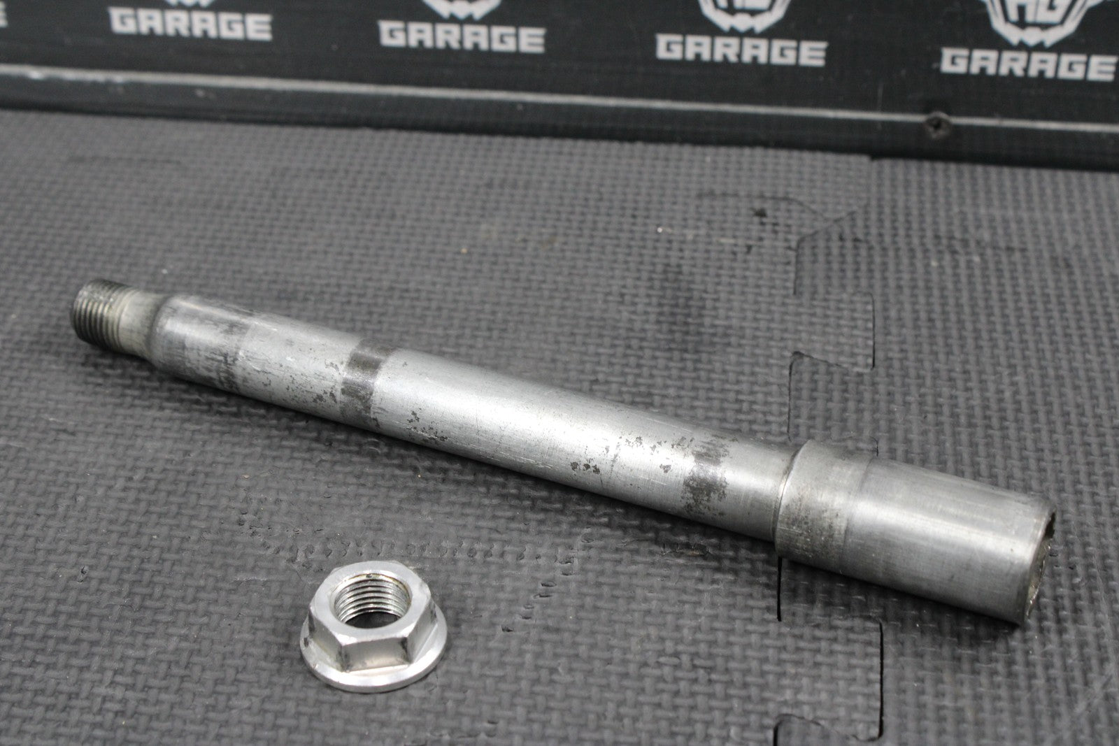2023 HONDA CRF250R OEM FRONT WHEEL RIM AXLE PIVOT BOLT 44301 - MEN - 000 - hggarage