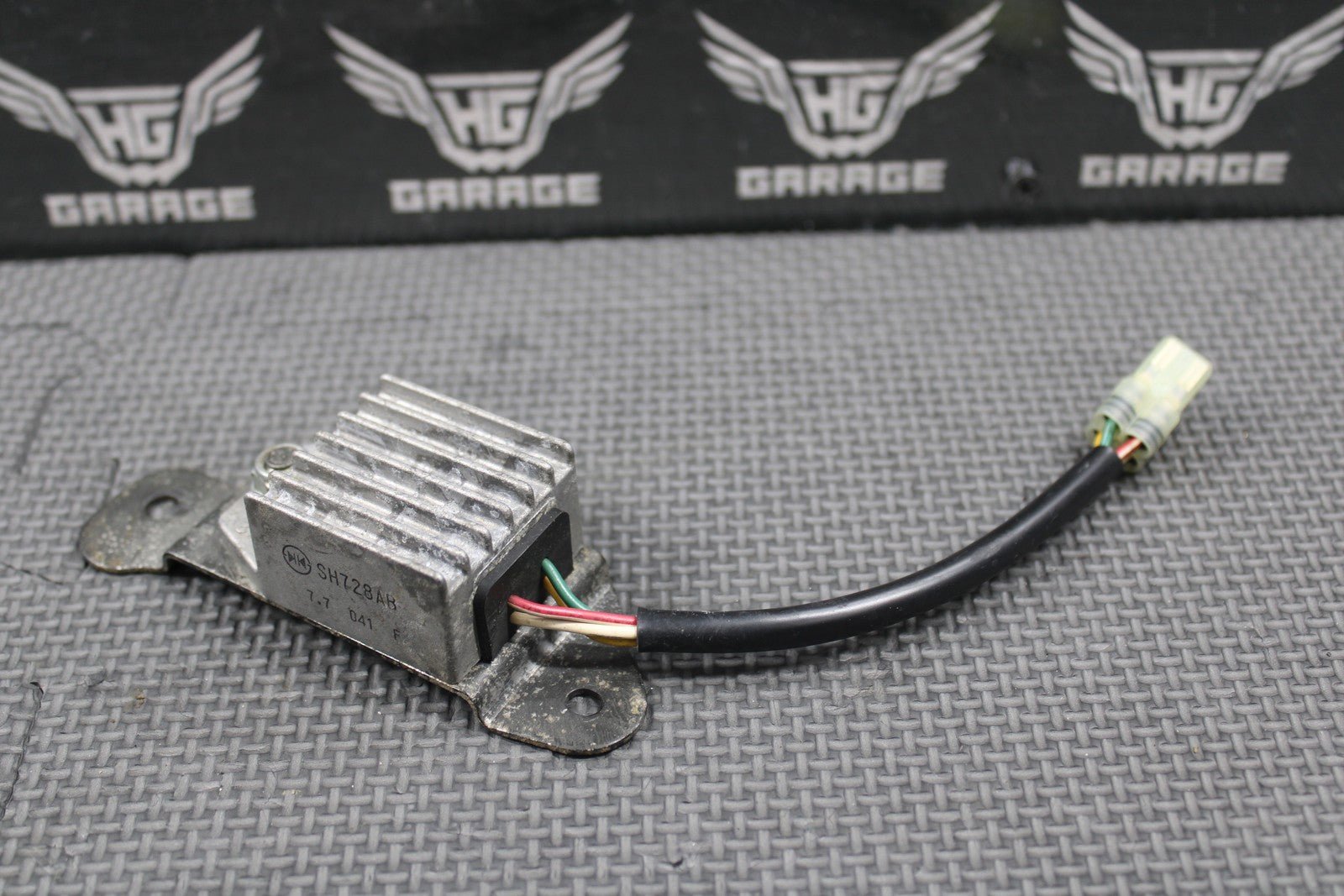 2006 HONDA CRF450X 05 - 17 OEM RECTIFIER VOLTAGE REGULATOR 31600 - MEY - 671 - hggarage