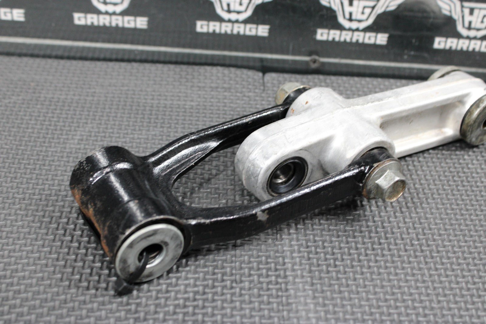 2001 SUZUKI RM80 OEM REAR SHOCK LINKAGE LINKS RELAY ARM 62600 - 02840 62600 - 03850 - hggarage