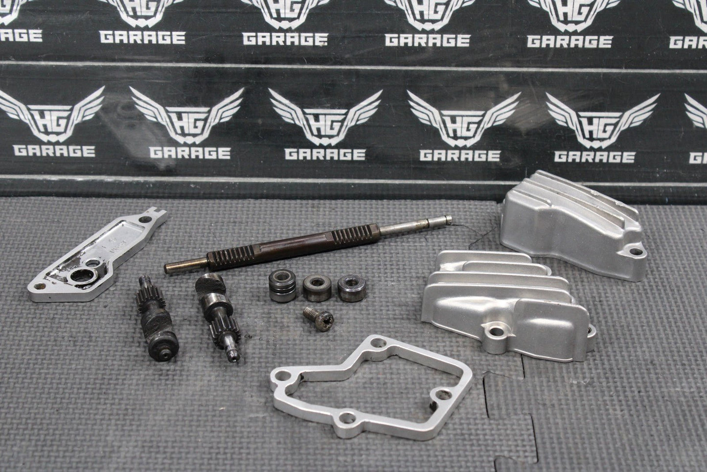 1986 KAWASAKI KDX200 OEM ENGINE POWER VALVE EXHAUST VALVE W CYLINDER COVERS - hggarage