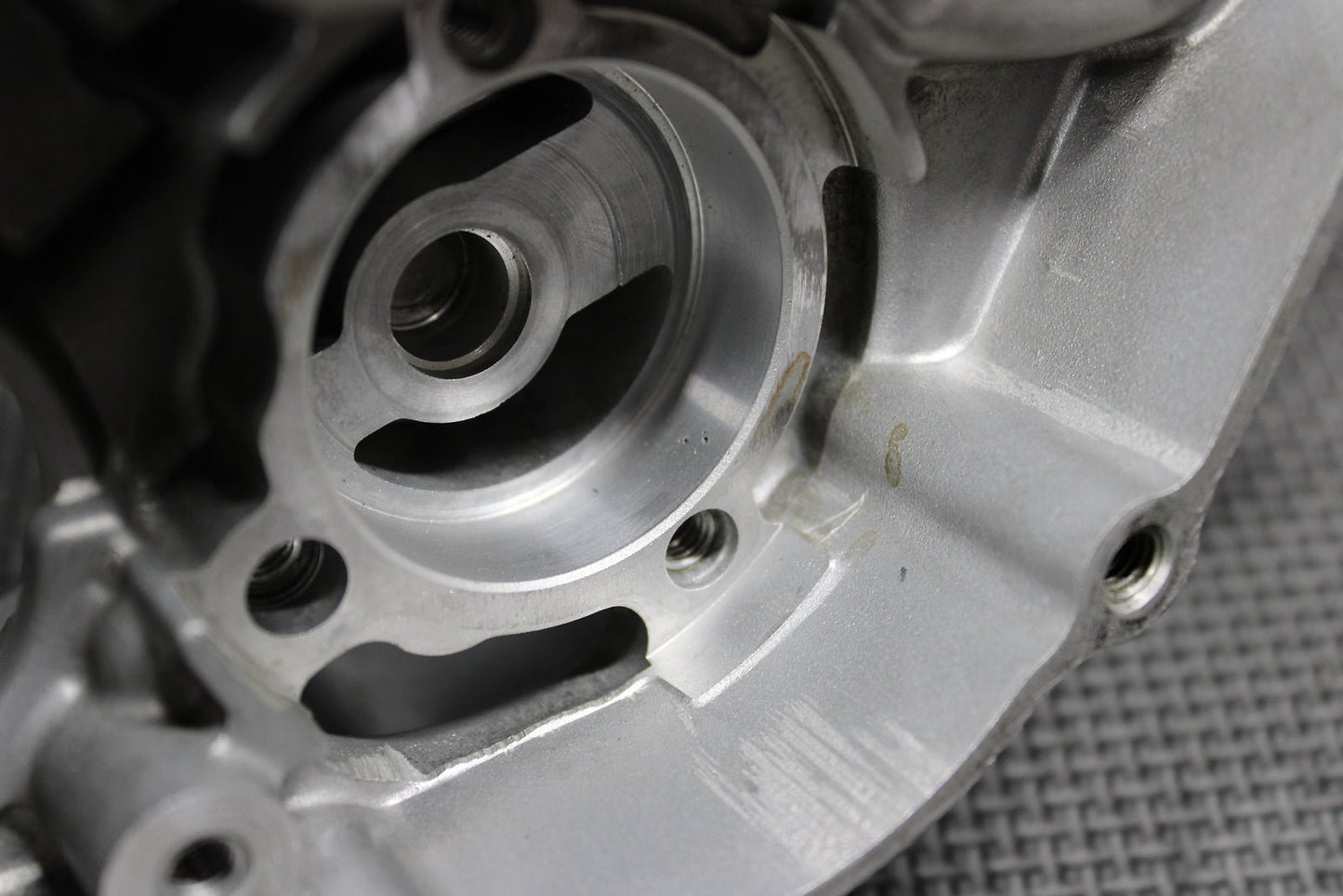 1998 YAMAHA YZ400F OEM LEFT RIGHT ENGINE MOTOR CRANKCASE CRANK CASE BLOCK - hggarage