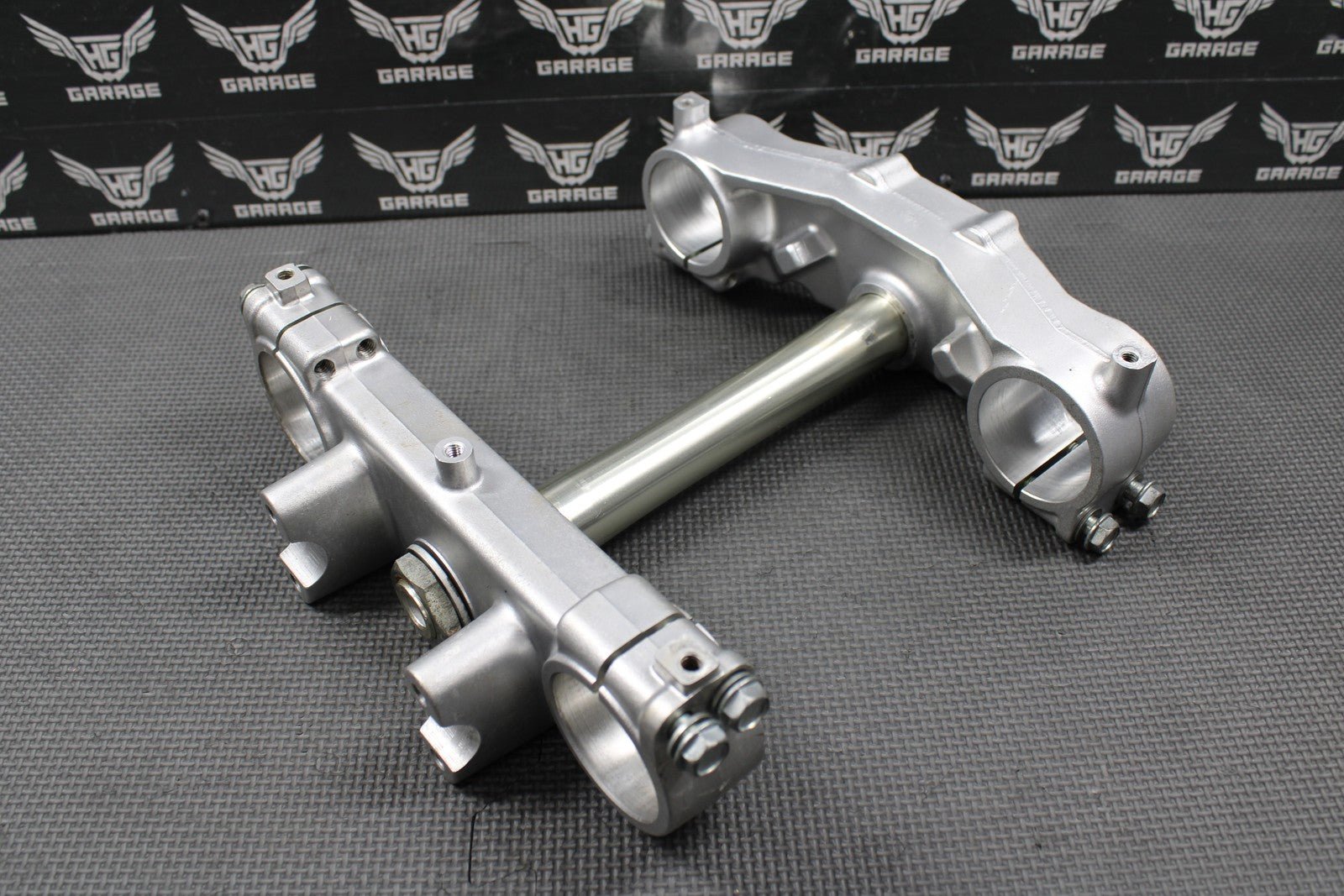 1998 SUZUKI 97 - 98 RM125 RM250 OEM FRONT FORKS LOWER UPPER TRIPLE TREE STEM CLAMP - hggarage