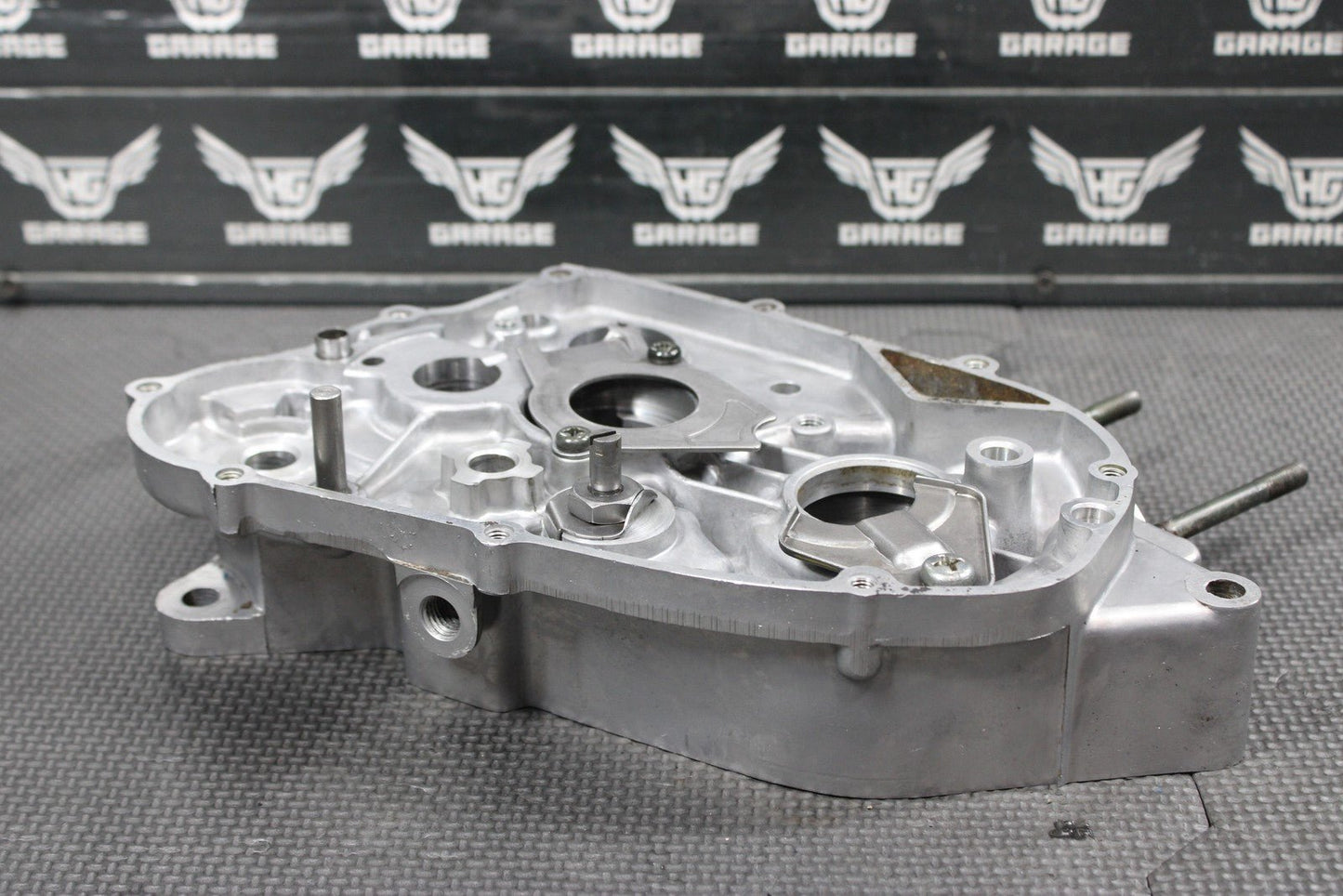 1997 YAMAHA RT100 OEM RIGHT ENGINE MOTOR CRANKCASE CRANK CASE BLOCK - hggarage