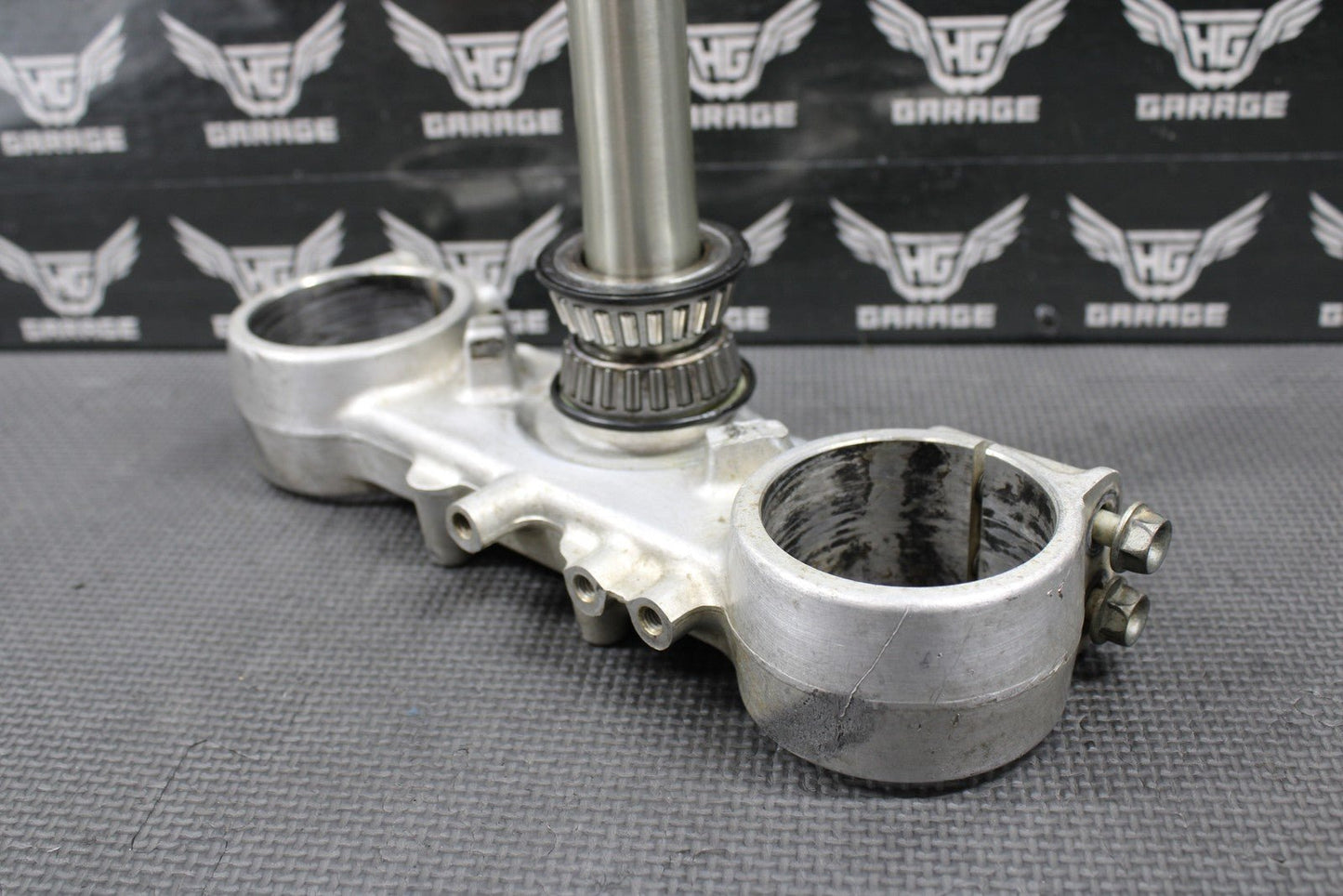 1999 SUZUKI 99 - 00 RM125 RM250 OEM FRONT FORKS CLAMP LOWER TRIPLE TREE STEM - hggarage