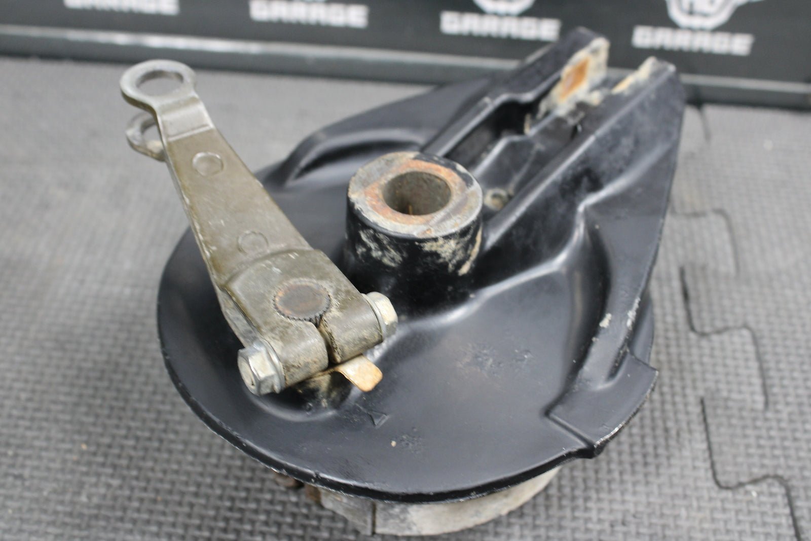 2002 Honda XR200R 93 - 02 OEM Rear Back Brake Drum Assembly - hggarage