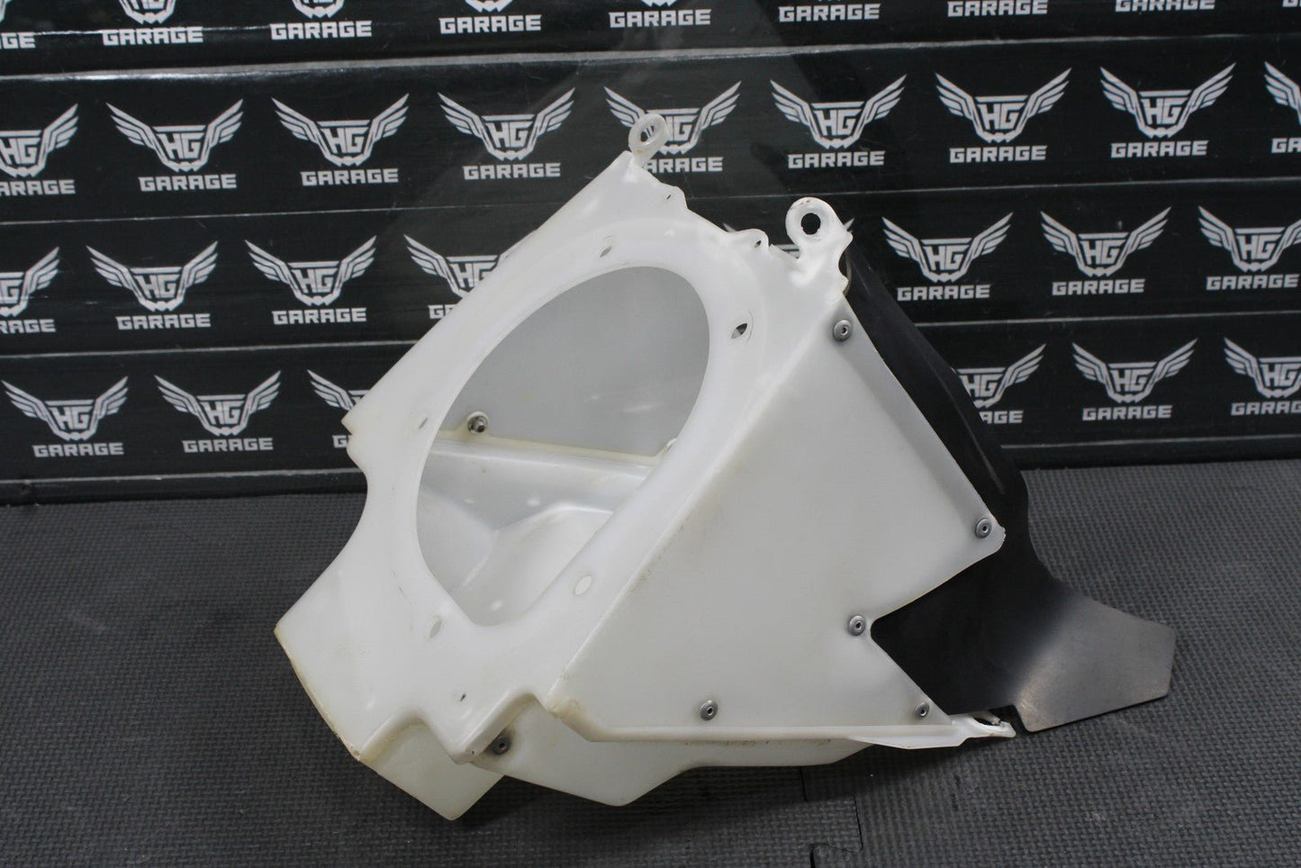 1999 HONDA CR125R OEM AIR CLEANER FILTER BOX WHITE 17210 - KZ4 - J01 - hggarage