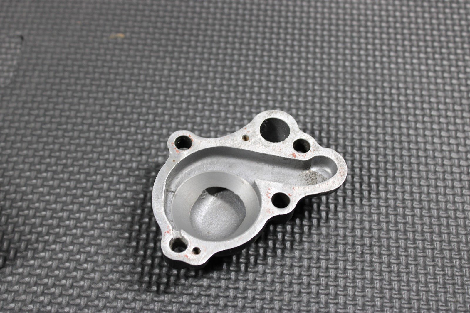 1991 86 - 95 HONDA CR80R OEM ENGINE MOTOR SIDE CLUTCH COVER 11330 - GS2 - 405 - hggarage