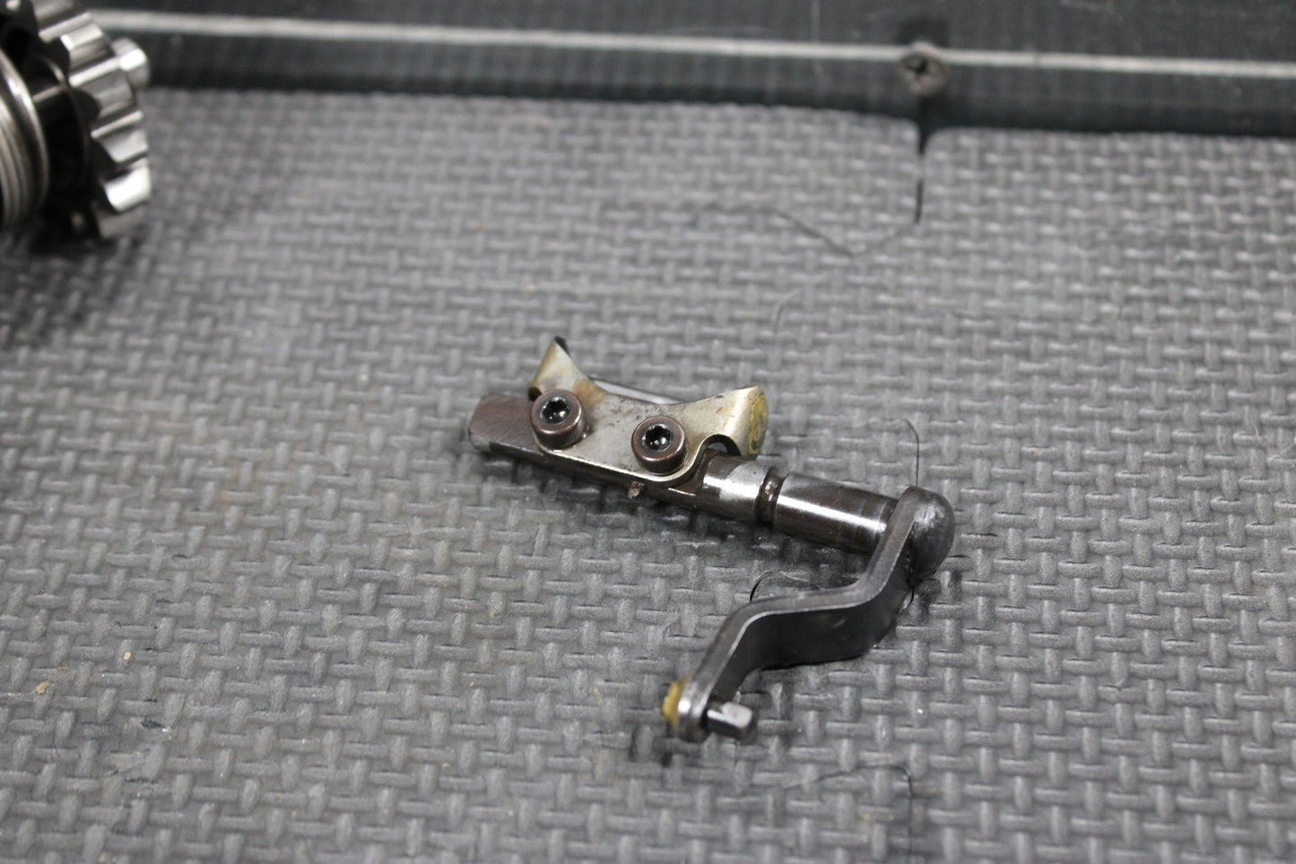 1997 95 - 99 KAWASAKI KX250 OEM ENGINE POWERVALVE EXHUAST VALVE LINKAGE GOVERNOR - hggarage