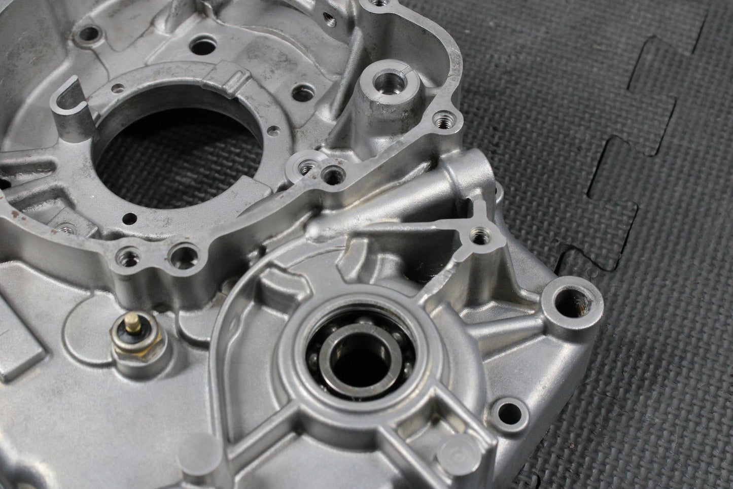 2008 KAWASAKI KLX140 OEM LEFT ENGINE CRANKCASE CRANK CASES BLOCK NEEDS REPAIR! - hggarage