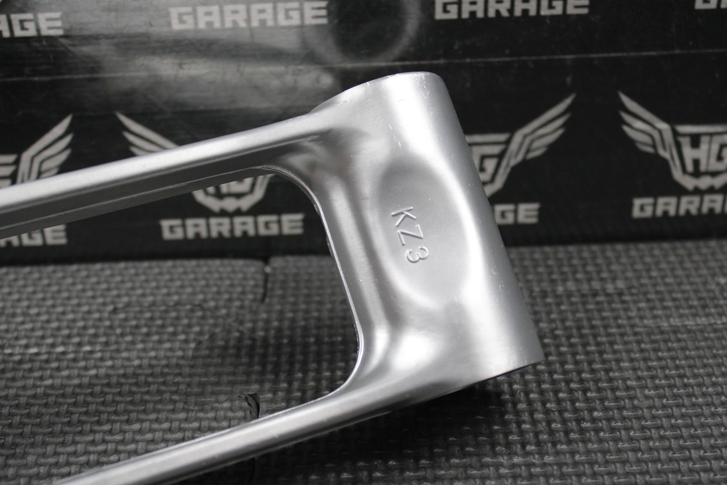 2001 95 - 01 HONDA CR500R OEM REAR SHOCK SWINGARM LINKAGE ROD 52475 - MAC - 680 MINT! - hggarage