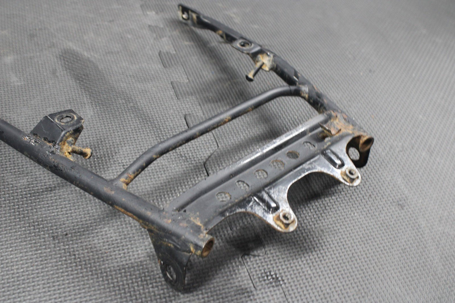 1987 87 - 93 YAMAHA TW200 OEM REAR BACK SUB FRAME SUBFRAME FENDER SUPPORT TAILIGHT - hggarage