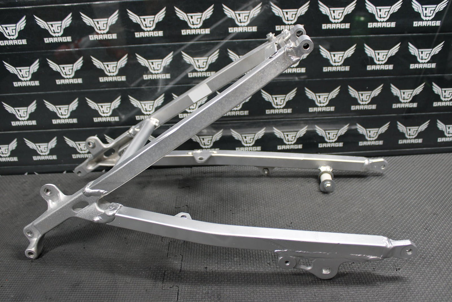 2009 Yamaha YZ450F OEM Rear Back Sub Frame Subframe Seat Rail 5XC - 21190 - L0 - 00 - hggarage