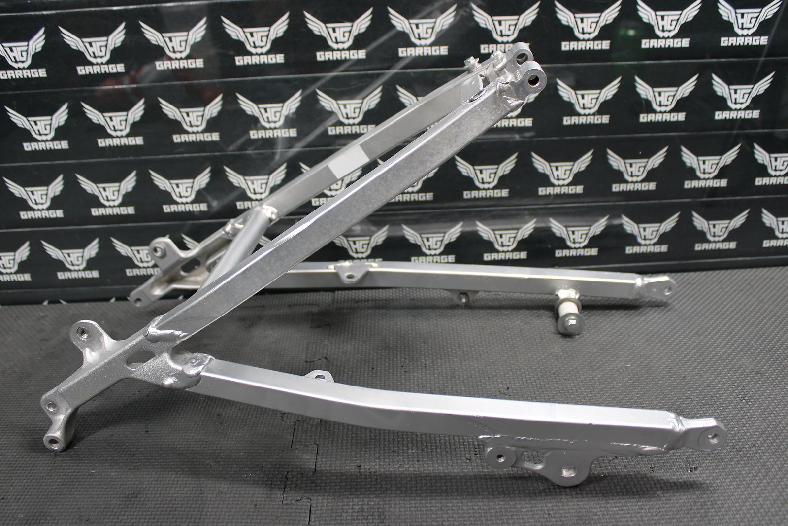 2009 Yamaha YZ450F OEM Rear Back Sub Frame Subframe Seat Rail 5XC - 21190 - L0 - 00 - hggarage