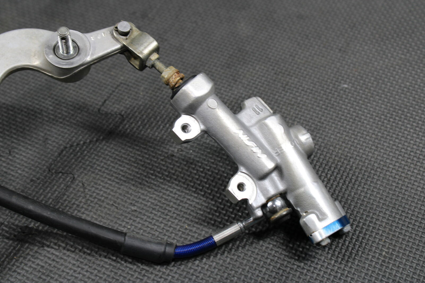 2014 YAMAHA 14-20 YZ250F OEM NISSIN REAR BACK BRAKE CALIPER MASTER CYLINDER