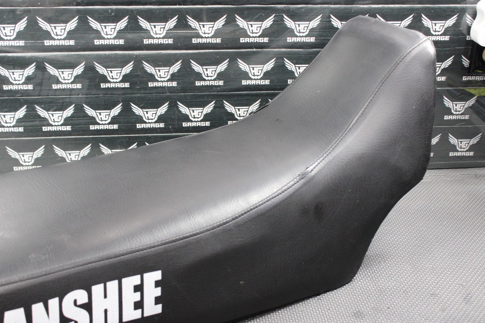 1991 YAMAHA BANSHEE 350 88 - 91 OEM SEAT SADDLE FOAM PAN COVER 3GG - 24710 - 10 - 00 - hggarage