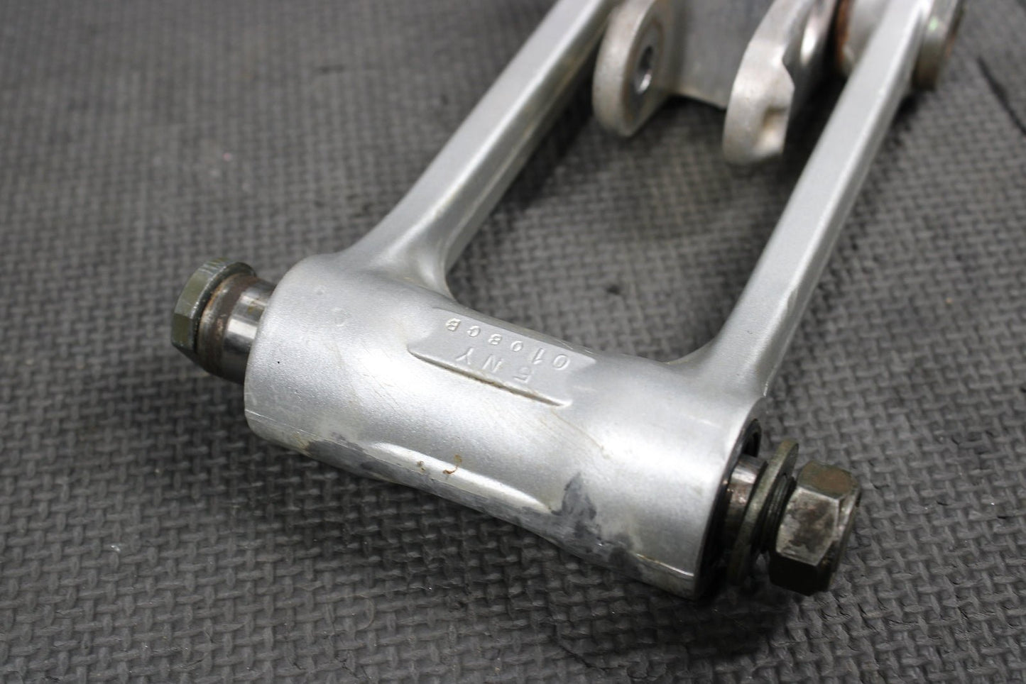 2002 YAMAHA YZ426F OEM REAR SHOCK LINKAGE LINKS 5NY - 2217A - 00 - 00 5NY - 2217F - 00 - 0 - hggarage