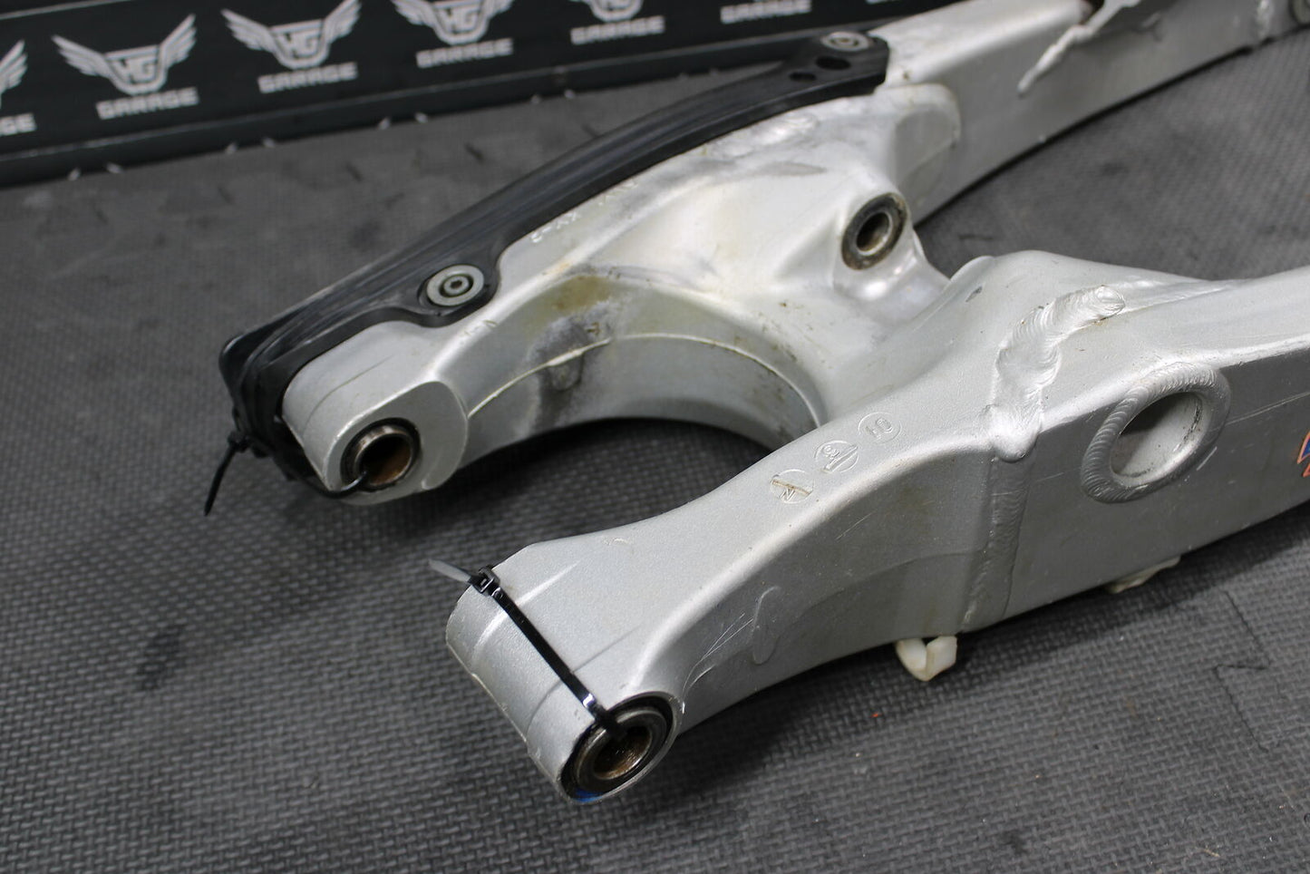 2000 YAMAHA WR400F YZ125 YZ250 YZ400F YZ426F OEM SWINGARM SWING ARM SUSPENSION