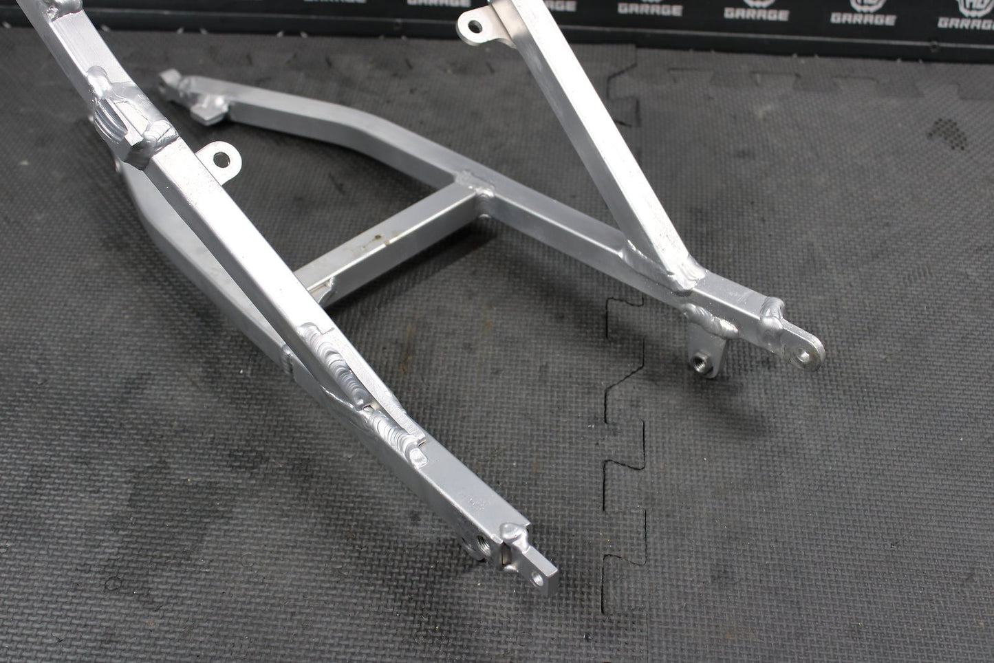 2002 HONDA CRF450R OEM REAR BACK SUB FRAME SUBFRAME 50200 - MEB - 670 - hggarage