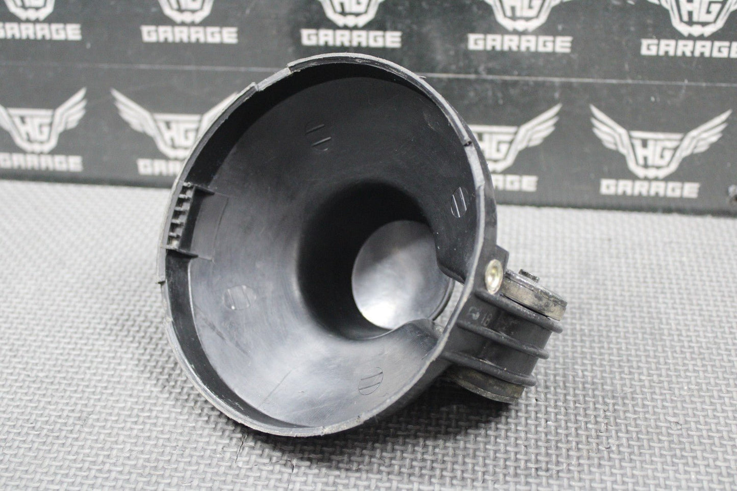 2001 YAMAHA BANSHEE YFZ350 OEM FRONT HEADLIGHT BODY HOUSING 2GU - 84330 - 70 - 00 - hggarage