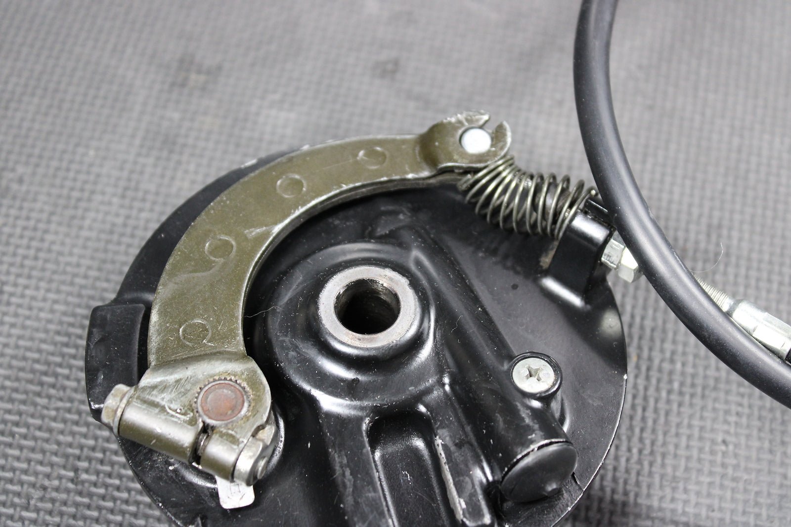 2001 Honda XR200R 84 - 88 / 1990 1991 / 93 - 02 OEM Front Brake Caliper 06430 - Gbj - J1 - hggarage