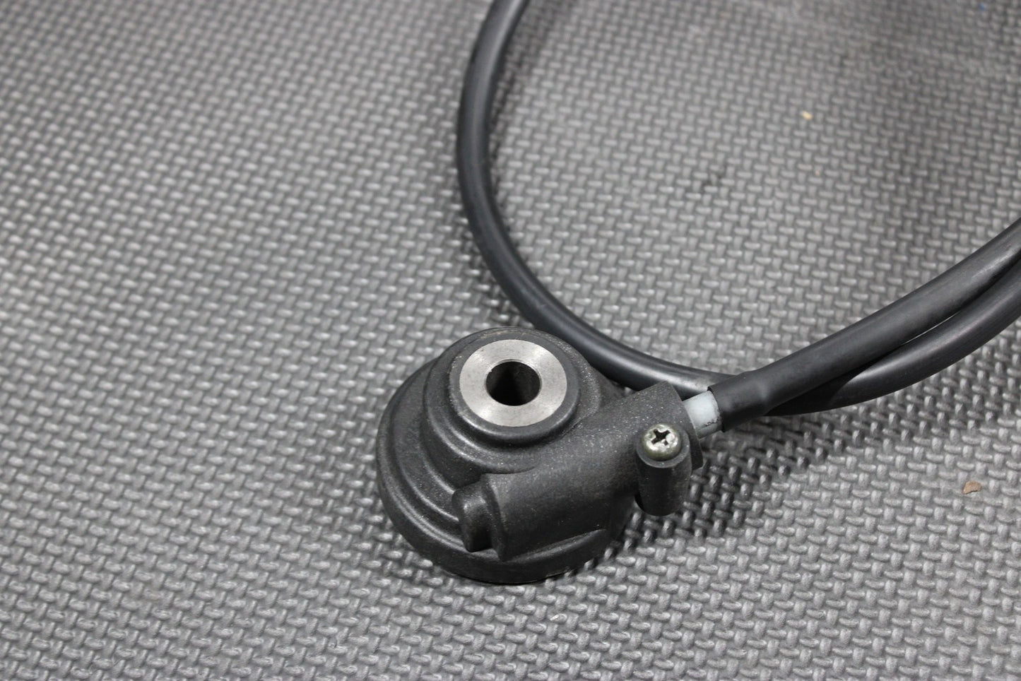 2005 SUZUKI DR200SE SPEED DRIVE GEAR HUB WITH CABLE SPEEDOMETER GAUGE CLUSTER - hggarage