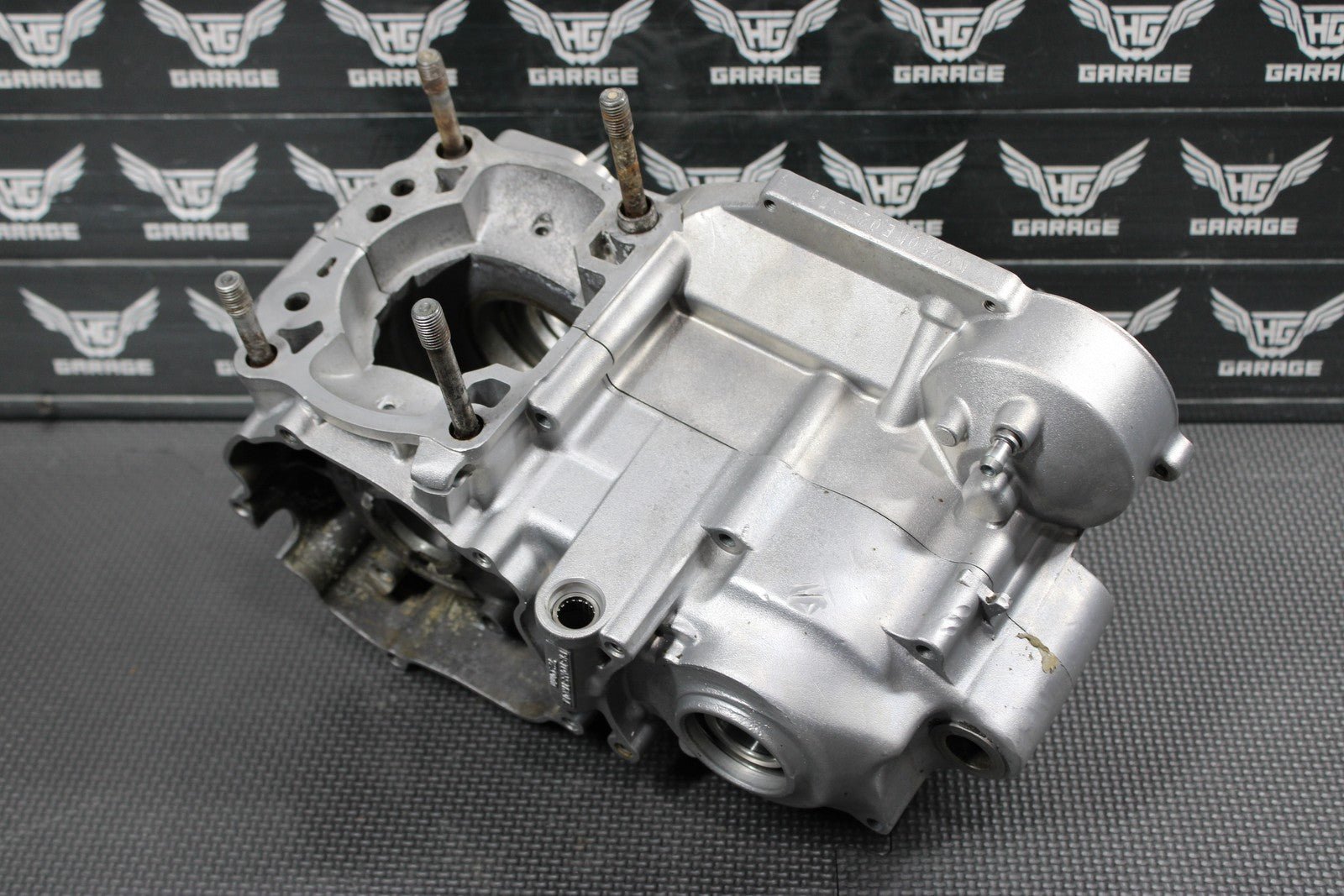 1997 97 - 99 KAWASAKI KX250 LEFT RIGHT ENGINE CRANKCASE CRANK CASES BLOCK NEED WOR - hggarage