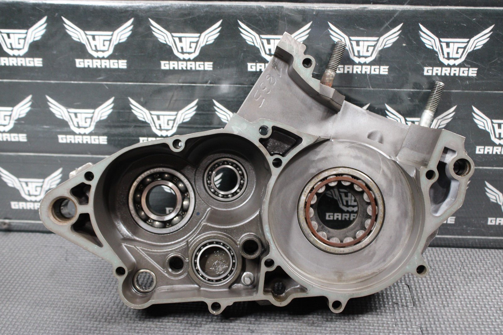 2000 KTM 250 EXC OEM LEFT RIGHT ENGINE MOTOR CRANKCASE CRANK CASES BLOCK - hggarage