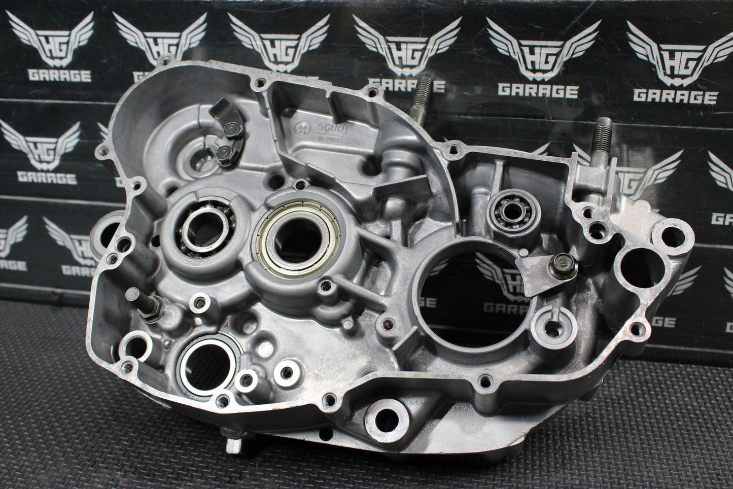 2001 99 - 01 YAMAHA YZ250 OEM RIGHT MOTOR CRANKCASE CRANK CASES BLOCK READ DESC! - hggarage