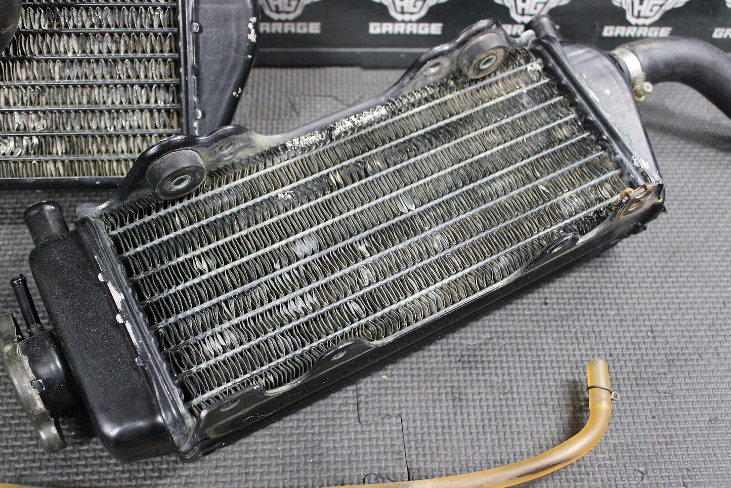 1998 YAMAHA YZ250 OEM ENGINE MOTOR COOLING COOLER RADIATOR 4SR-1240A-00-00