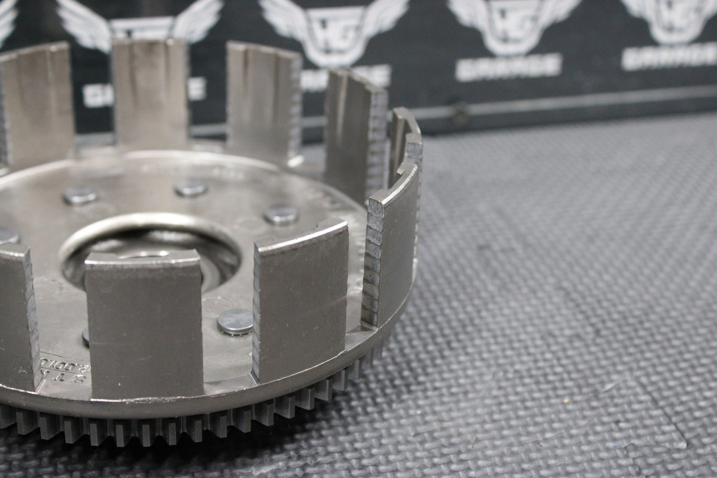 2000 KTM 250 300 EXC OEM CLUTCH BASKET 54632001272 - hggarage