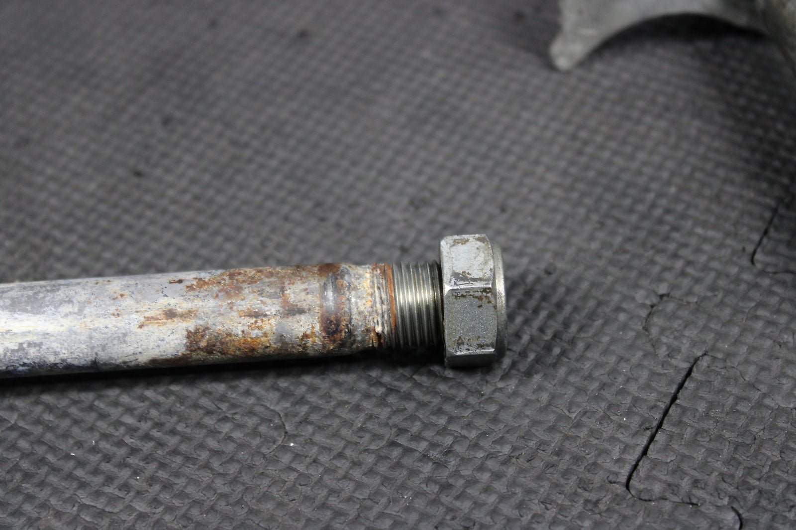 2004 SUZUKI DRZ250 01 - 07 DRZ250 OEM REAR AXLE SWINGARM PIVOT BOLT - hggarage
