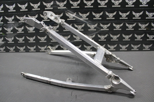 2020 SUZUKI RMZ250 18 - 20 RMZ450 OEM REAR BACK SUB FRAME SUBFRAME 41200 - 37K0 NICE - hggarage