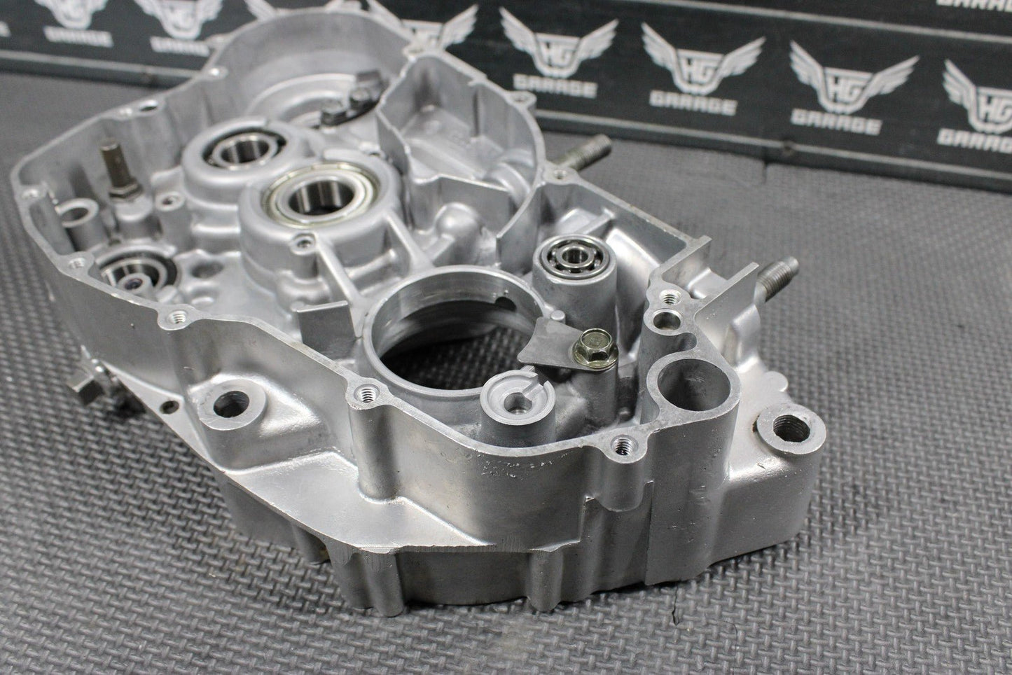 2001 99 - 01 YAMAHA YZ250 OEM RIGHT MOTOR CRANKCASE CRANK CASES BLOCK READ DESC! - hggarage