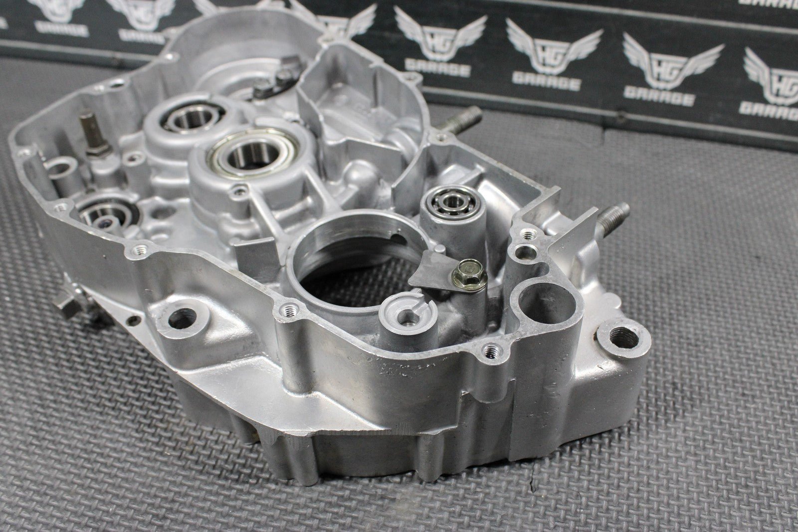 2001 99 - 01 YAMAHA YZ250 OEM RIGHT MOTOR CRANKCASE CRANK CASES BLOCK READ DESC! - hggarage