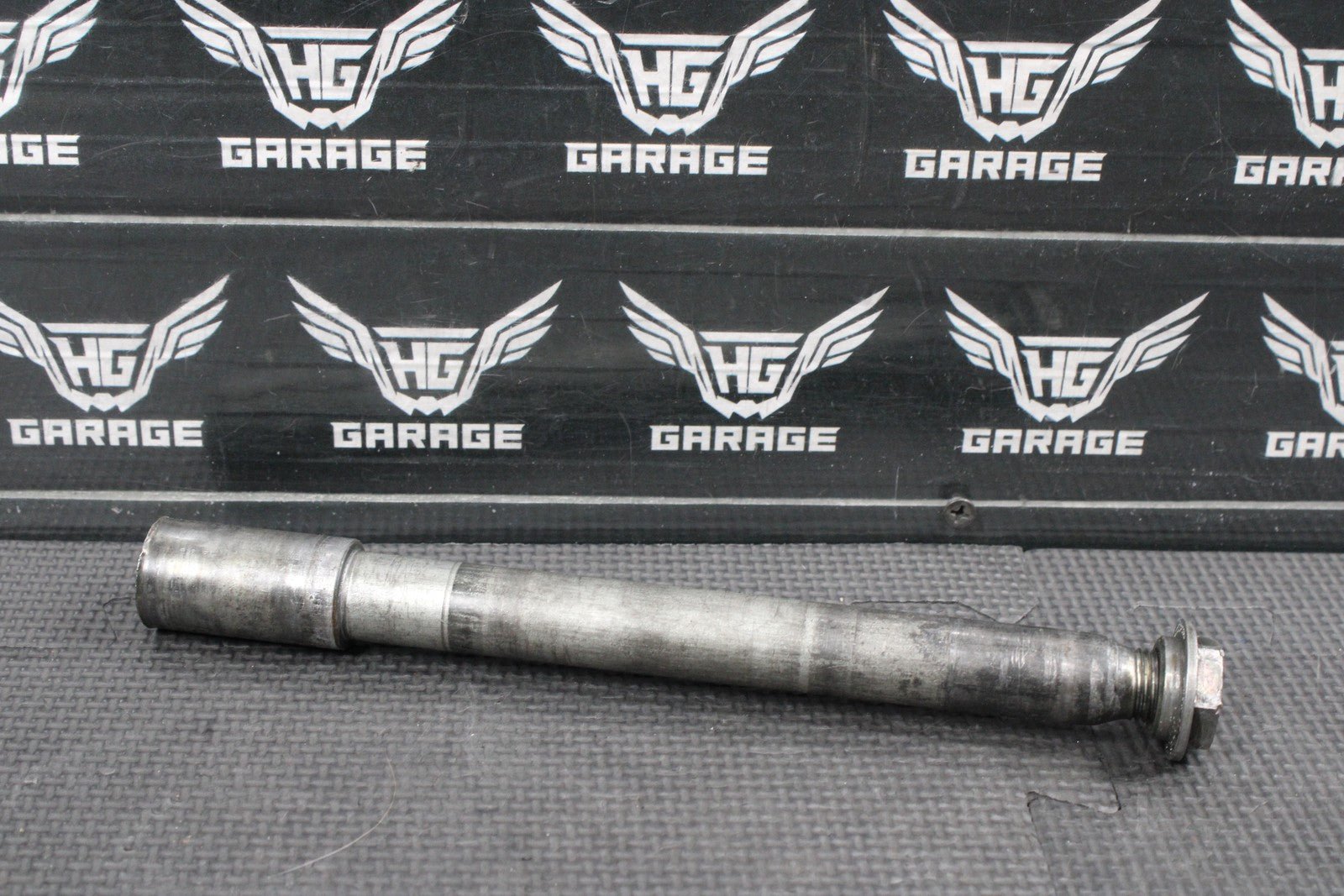 2002 YAMAHA YZ250 OEM FRONT WHEEL RIM AXLE PIVOT BOLT 5BE - 25181 - 00 - 00 - hggarage