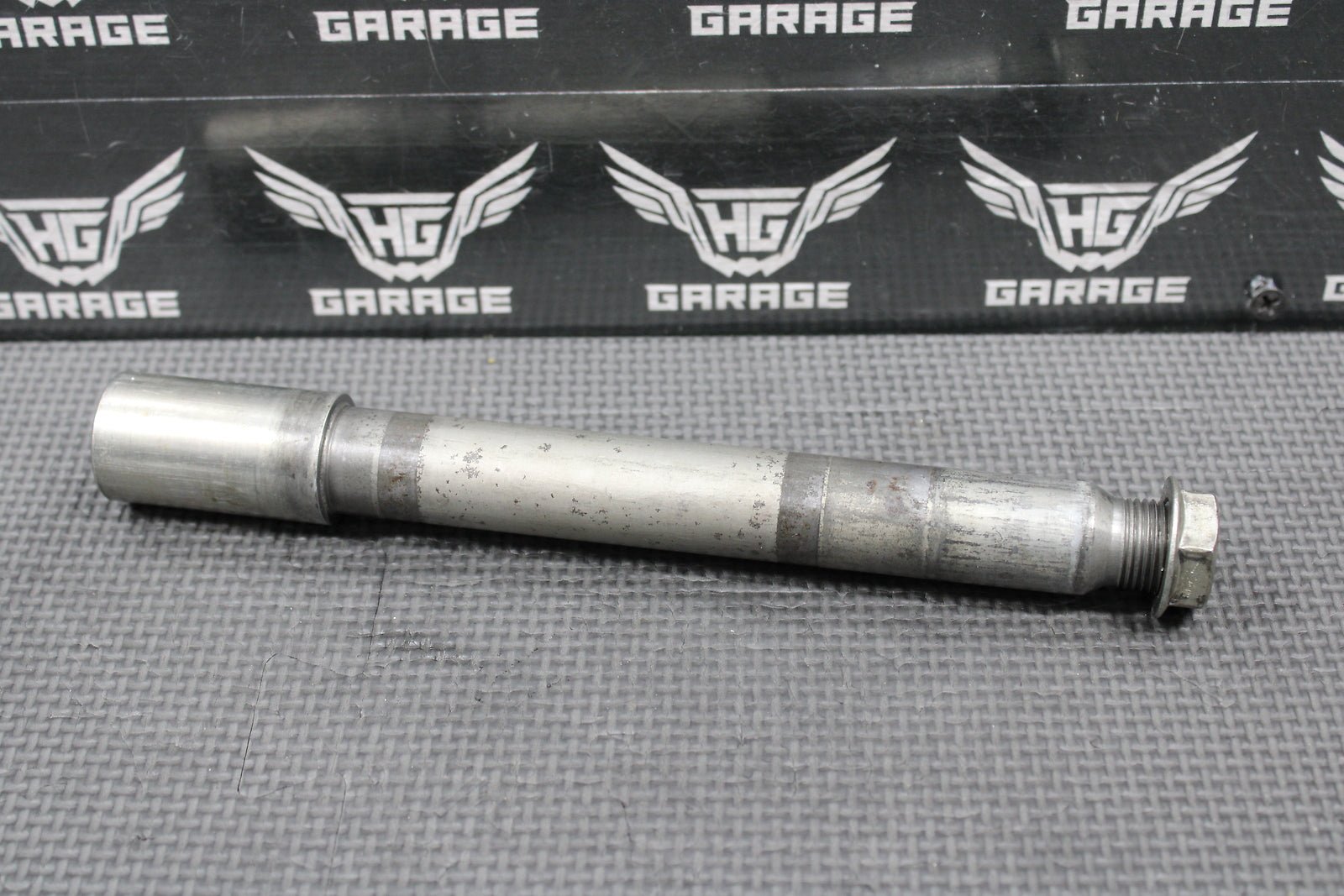 2019 YAMAHA YZ250FX OEM FRONT WHEEL RIM AXLE PIVOT BOLT 1SL - 25181 - 00 - 00 - hggarage