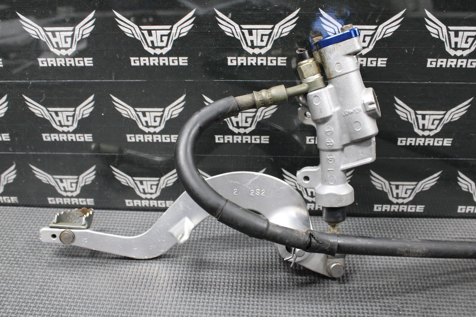 2009 YAMAHA YZ450F OEM NISSIN REAR BACK BRAKE CALIPER MASTER CYLINDER LEVER LINE - hggarage
