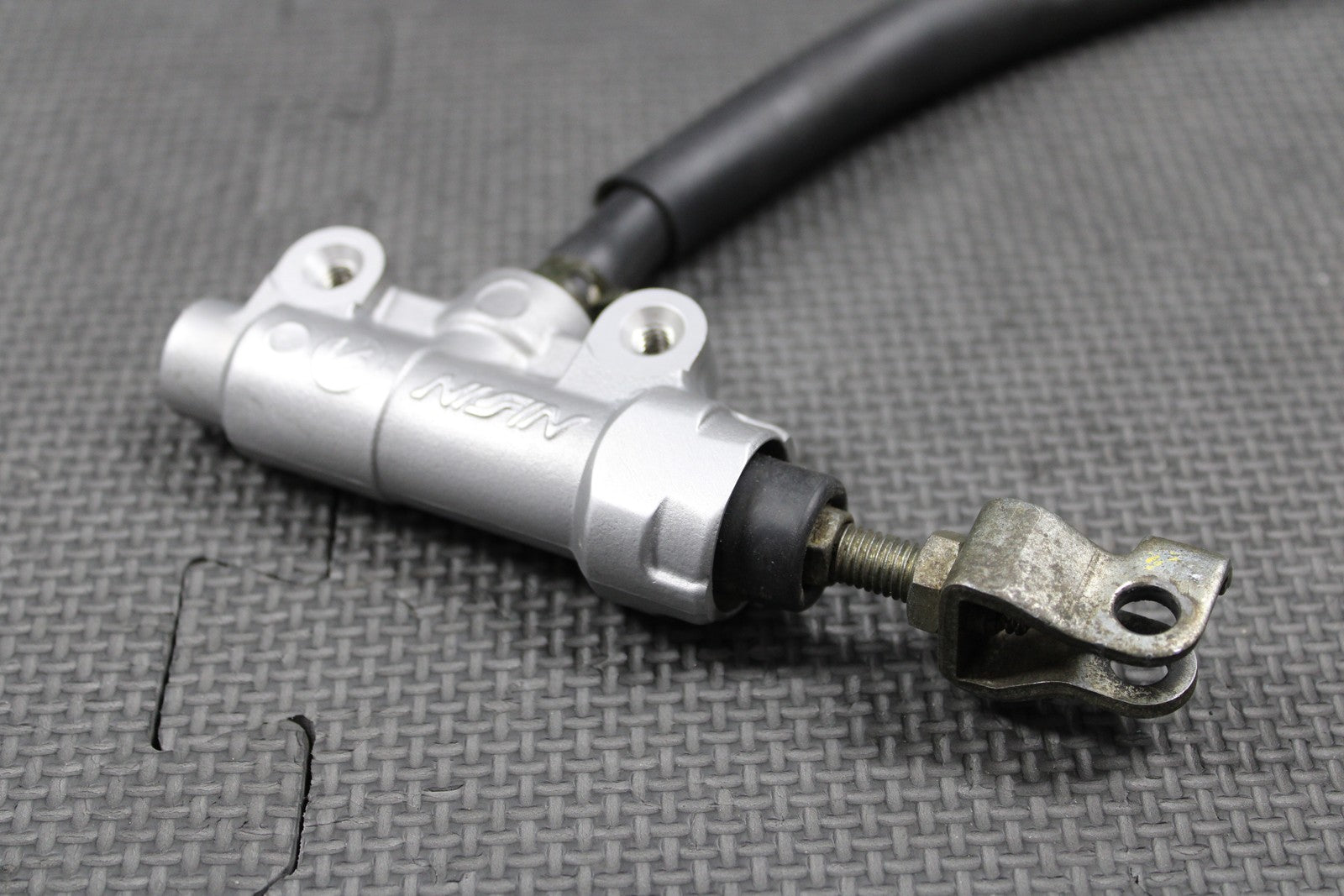 1997 HONDA 97 - 01 CR250R OEM REAR BACK BRAKE MASTER CYLINDER 43510 - KZ3 - B01 NICE! - hggarage