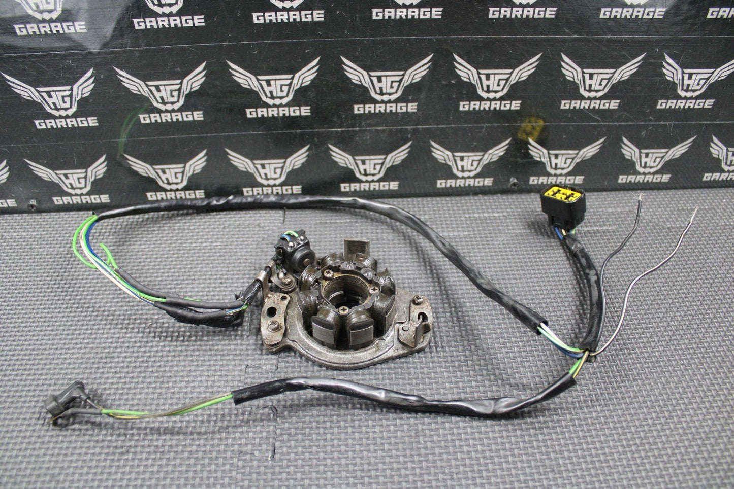 2000 HONDA CR125R OEM KZ4S STATOR MAGNETO GENERATOR ALTERNATOR 31100 - KZ4 - A91 - hggarage