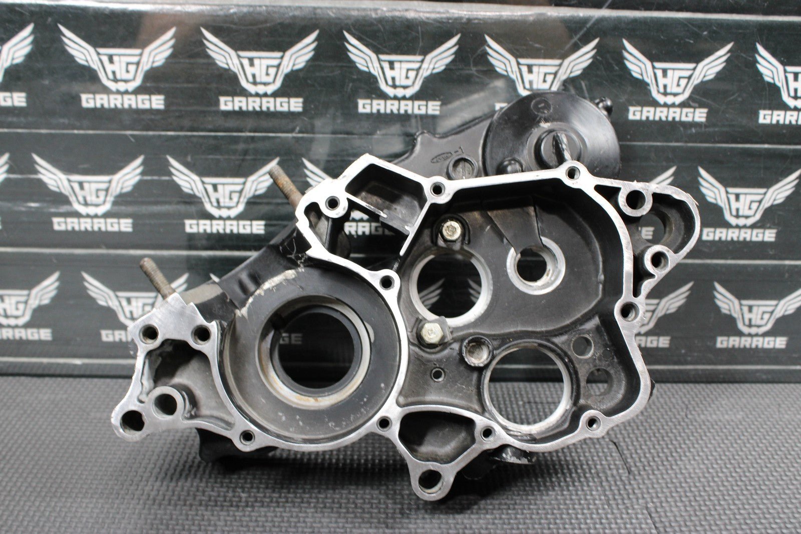 1991 86 - 95 HONDA CR80R OEM RIGHT ENGINE MOTOR CRANKCASE BLOCK 11100 - GC4 - 601 - hggarage