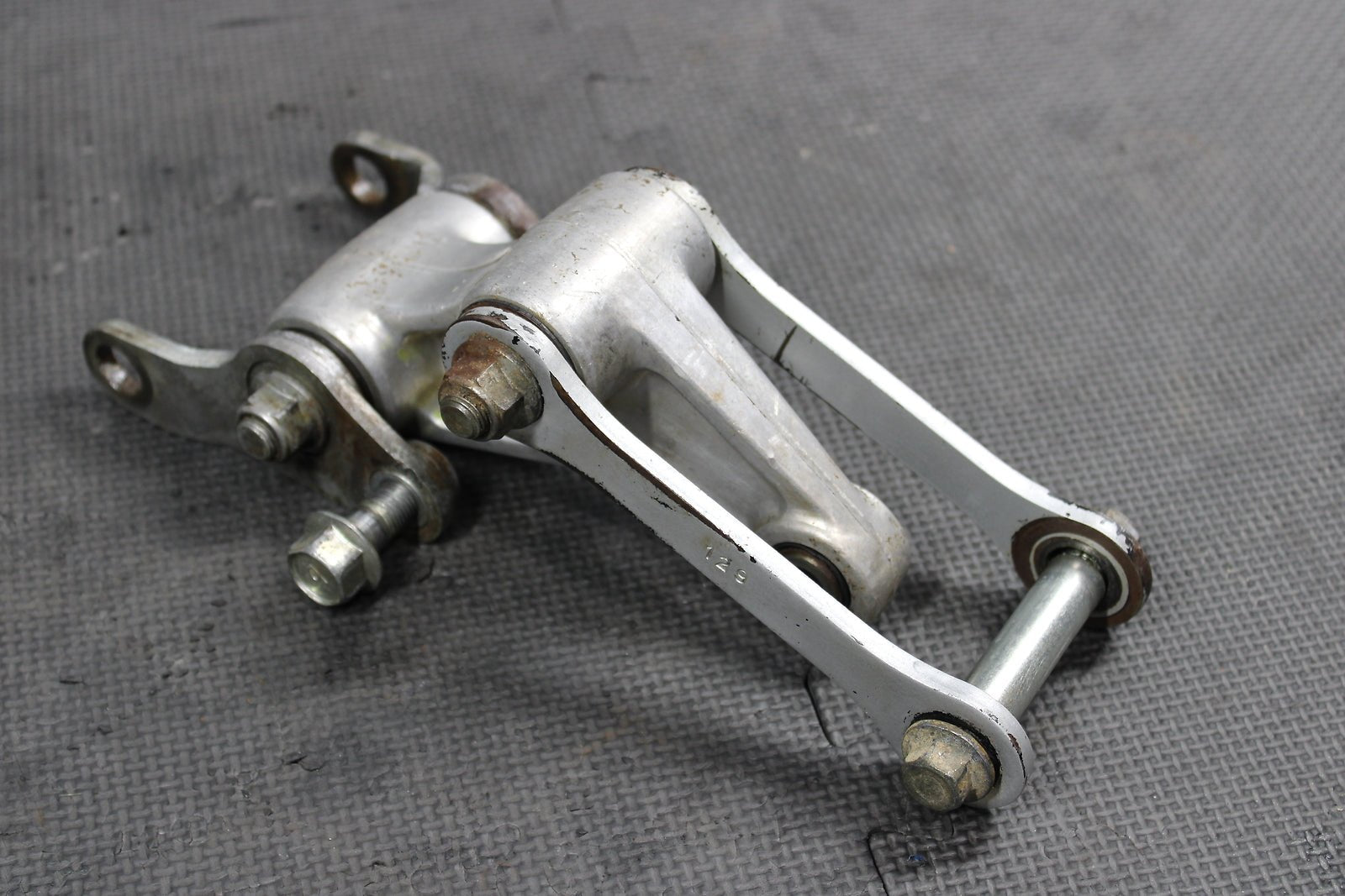 1991 Kawasaki KDX250 OEM Rear Shock Linkage Links 39007 - 1208 46102 - 1328 - hggarage