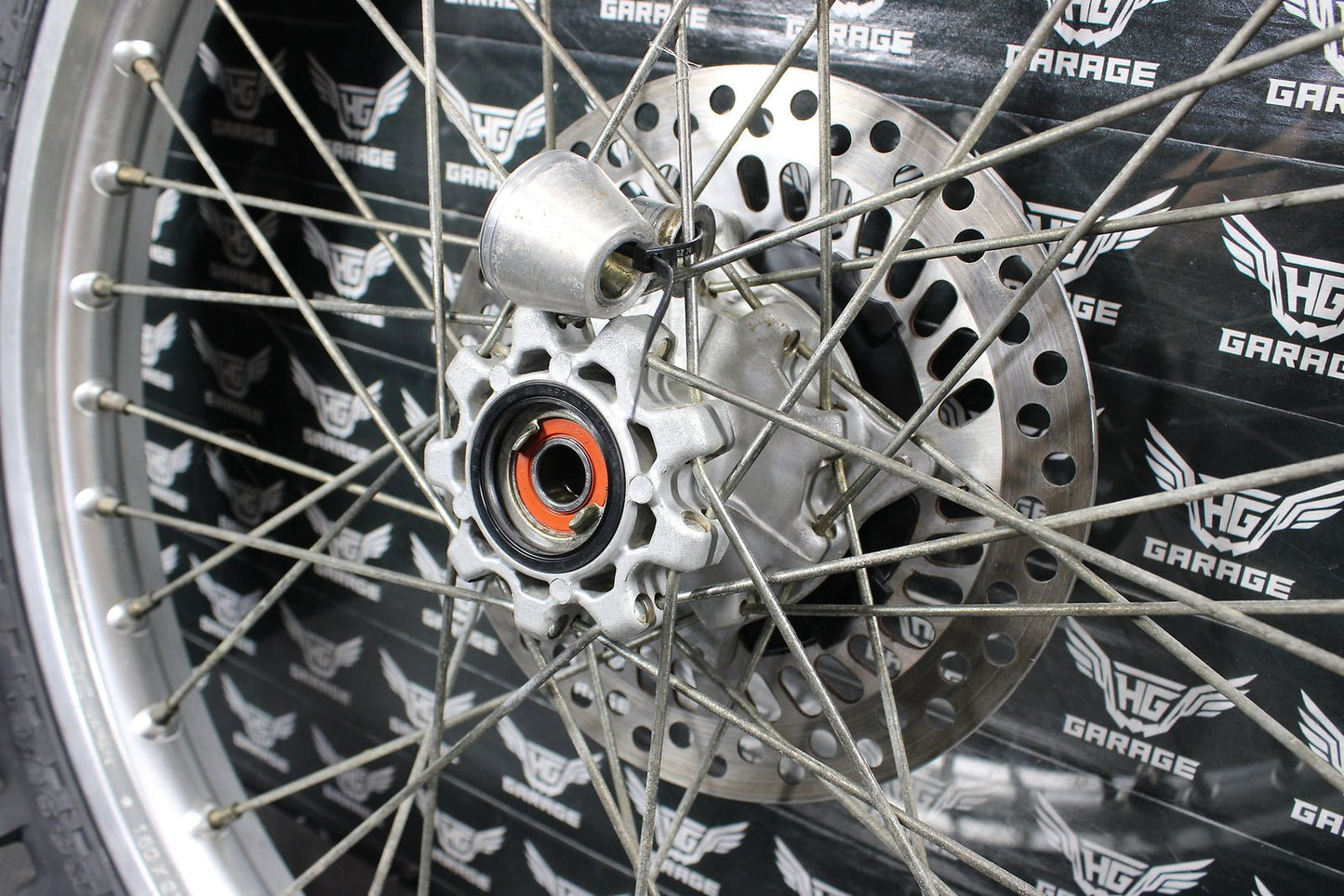 2001 Honda XR250R OEM D.i.d Front Wheel Rim Hub 44650 - Kce - 000 - hggarage