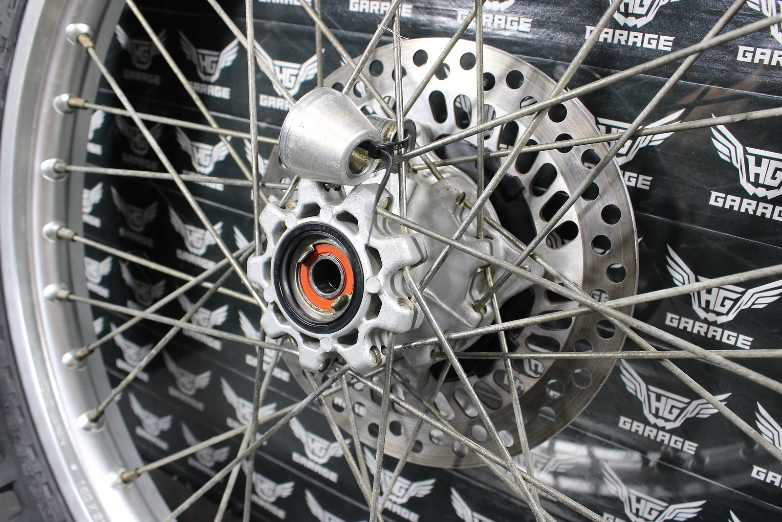 2001 Honda XR250R OEM D.i.d Front Wheel Rim Hub 44650 - Kce - 000 - hggarage