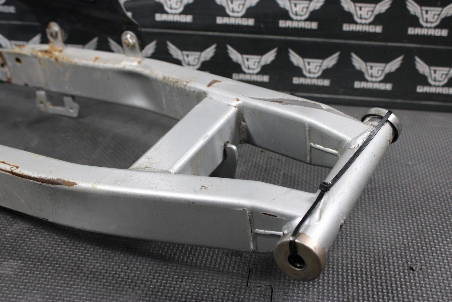 2000 YAMAHA 00 - 04 TTR125L OEM BIGWHEEL SWINGARM SWING ARM SUSPENSION - hggarage