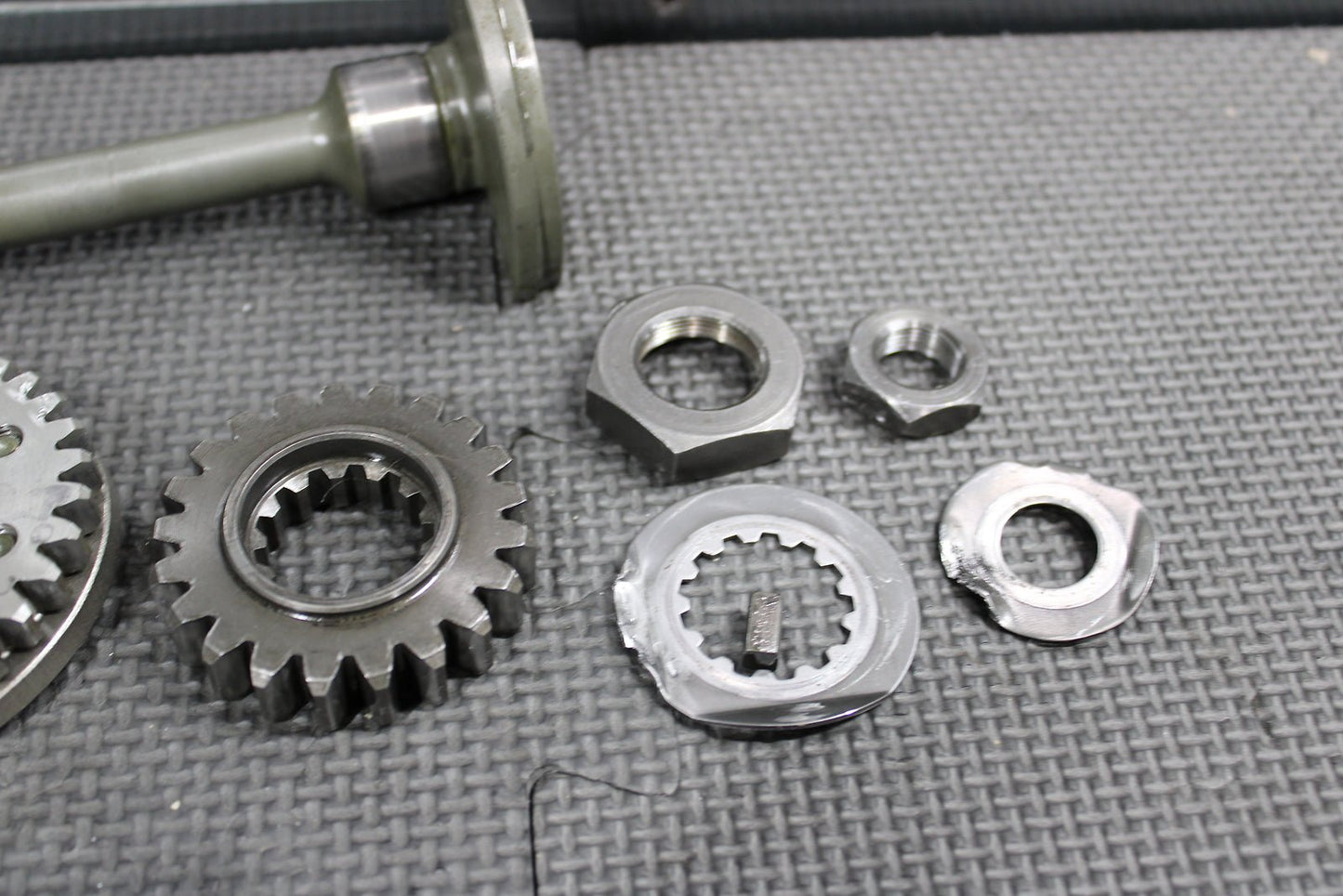1998 YAMAHA YZ400F OEM ENGINE MOTOR CRANKSHAFT BALANCER ASSEMBLY - hggarage