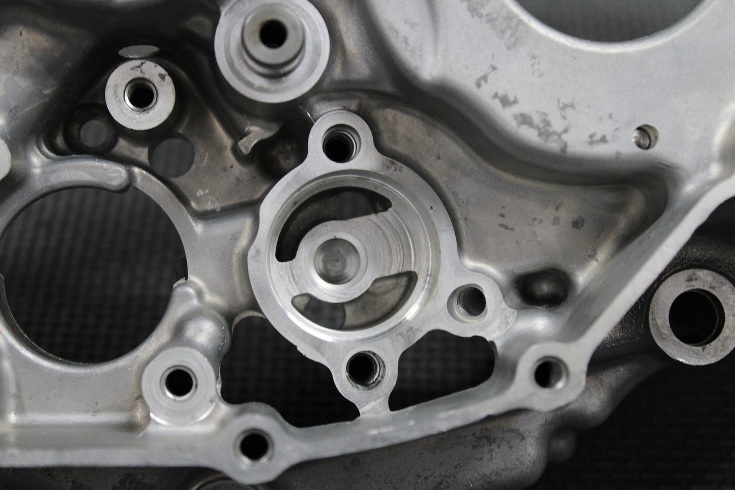 2009 YAMAHA 06 - 09 YZ450F OEM RIGHT SIDE ENGINE MOTOR CRANKCASE CRANK CASE GOOD! - hggarage