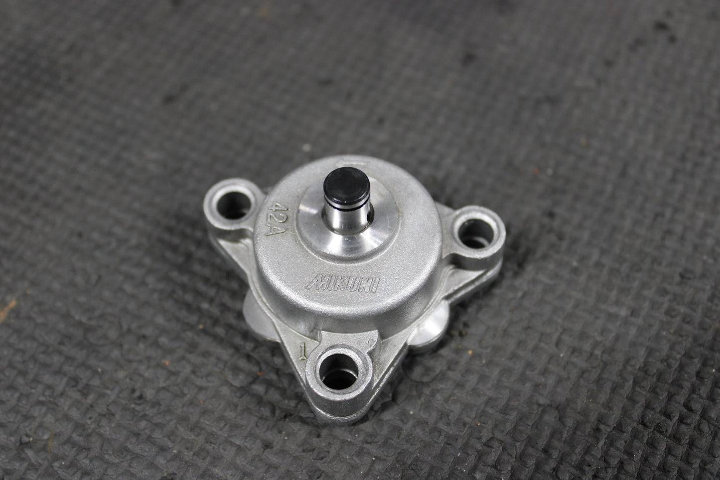 2004 SUZUKI DRZ125 OEM ENGINE MOTOR OIL PUMP COMPLETE ASSEMBLY 16400 - 42A01 - hggarage