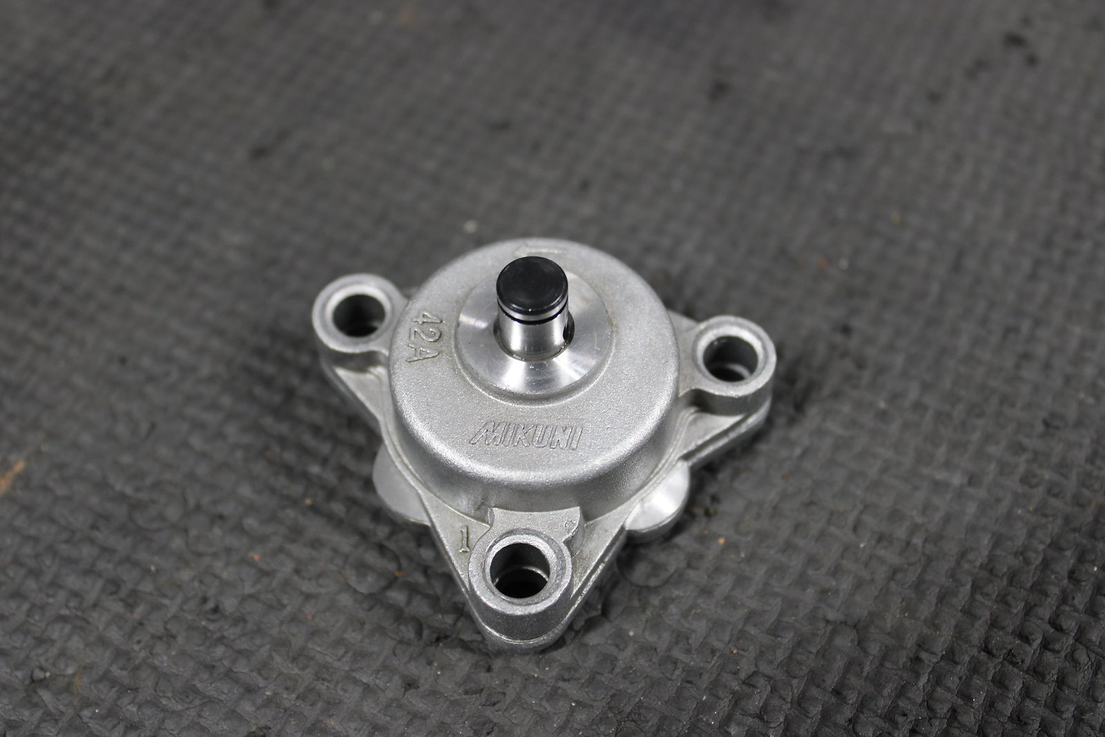 2004 SUZUKI DRZ125 OEM ENGINE MOTOR OIL PUMP COMPLETE ASSEMBLY 16400 - 42A01 - hggarage