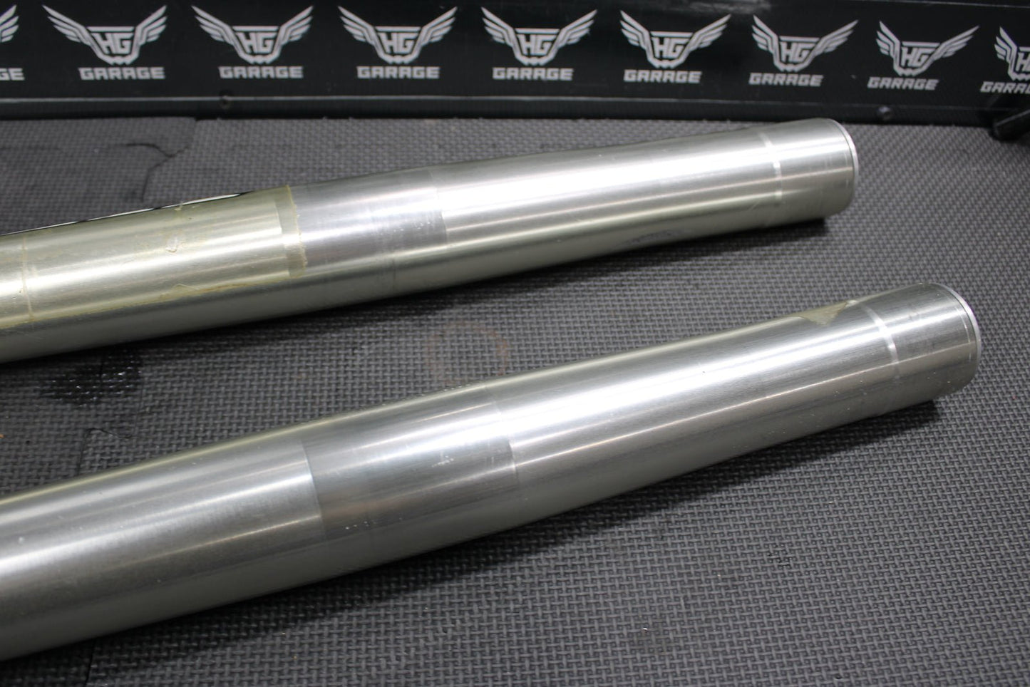 2000 Yamaha YZ250 OEM KYB Right Left Front Suspension Forks Shocks 5HC - 23102 - 00 - hggarage